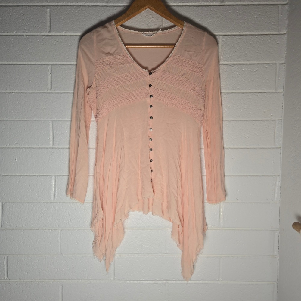 Blu‎ Pepper Asymmetrical Tunic Top Small Peach Boho Smocked Raw Sharkbite Lace